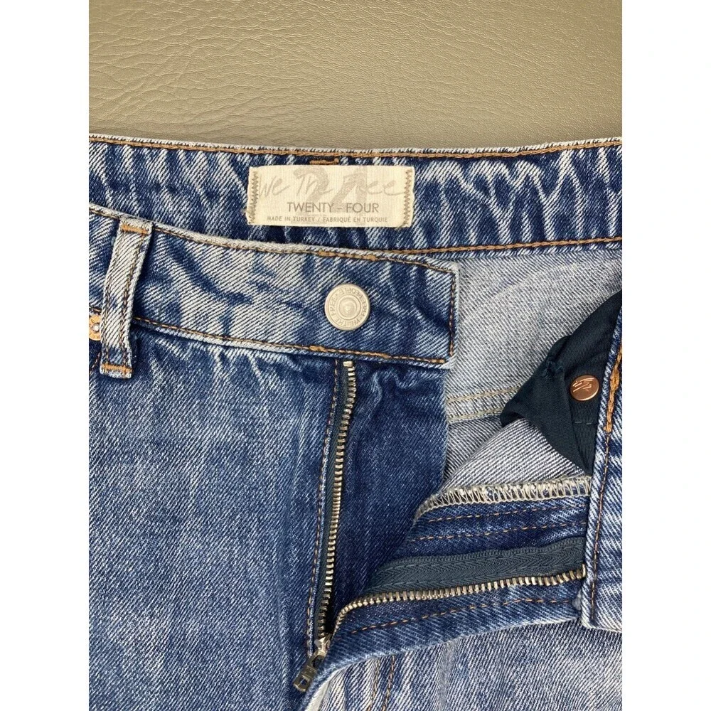 We the Free Jeans Women Size 24 Straight Leg Distressed‎ High Waist Regular Wash